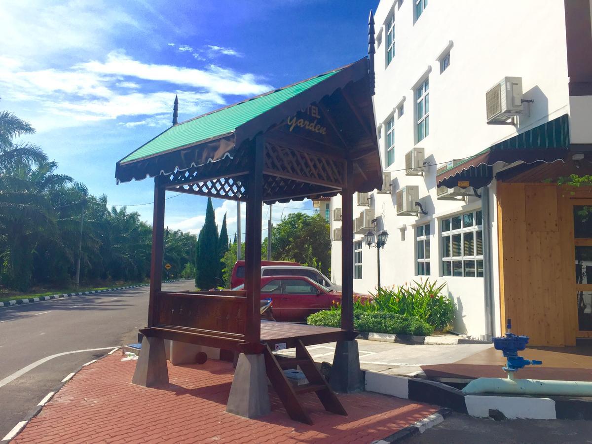 Semerah Garden Hotel Pontian Kecil Exterior foto
